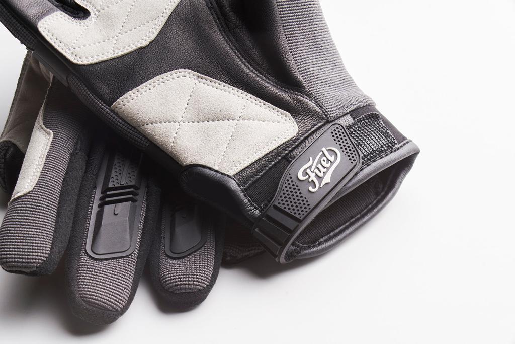 FUEL-ASTRAIL GLOVES-DARK GREY